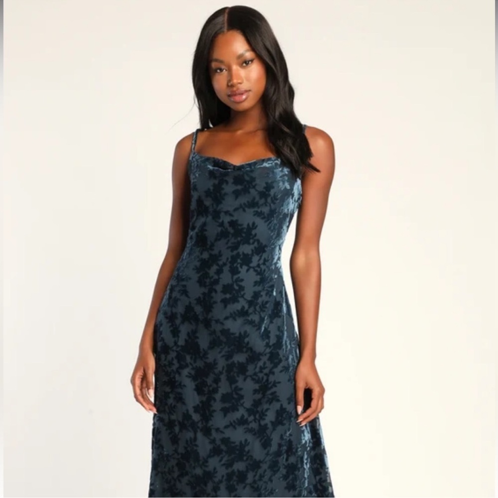 Lulu's Navy Floral Velvet Maxi Dress